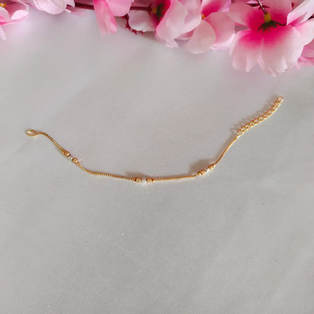 Bracelet Gold- White & 2 Gold Bead