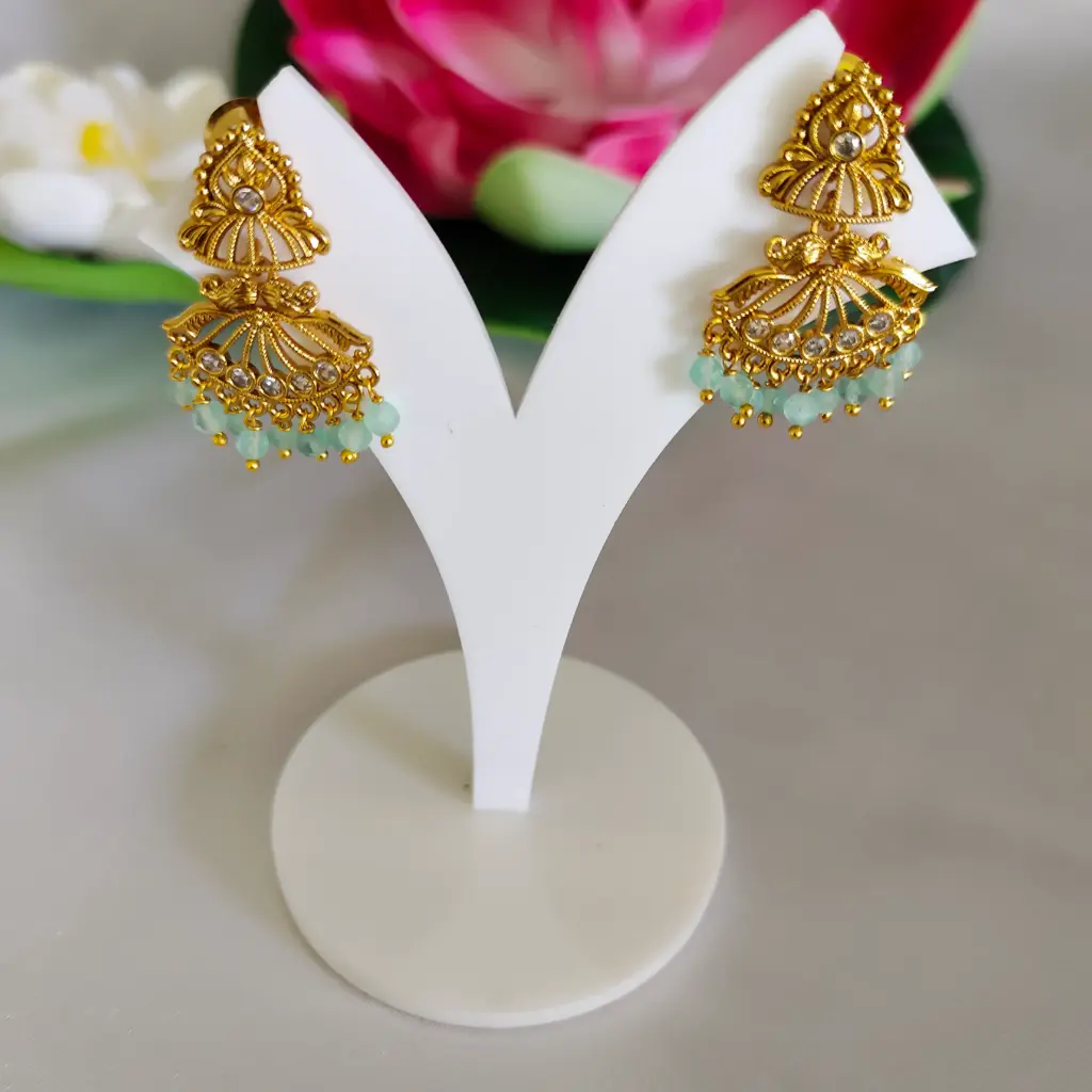 Earing Gold