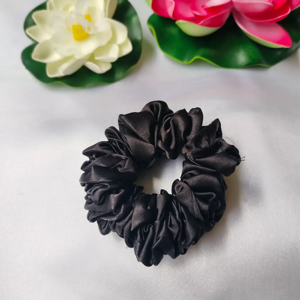 Scrunches Black Large