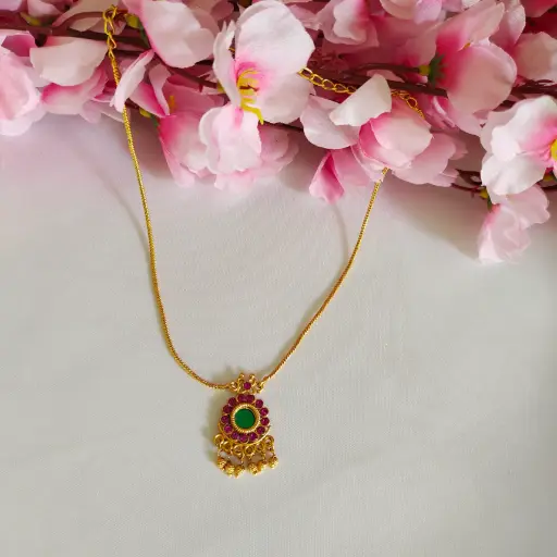 Palakka Single Pendant Chain- Gold
