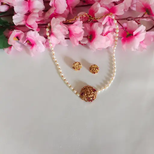 Lakshmi Choker 
