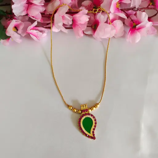 Mango Pendant Palakka Chain Medium